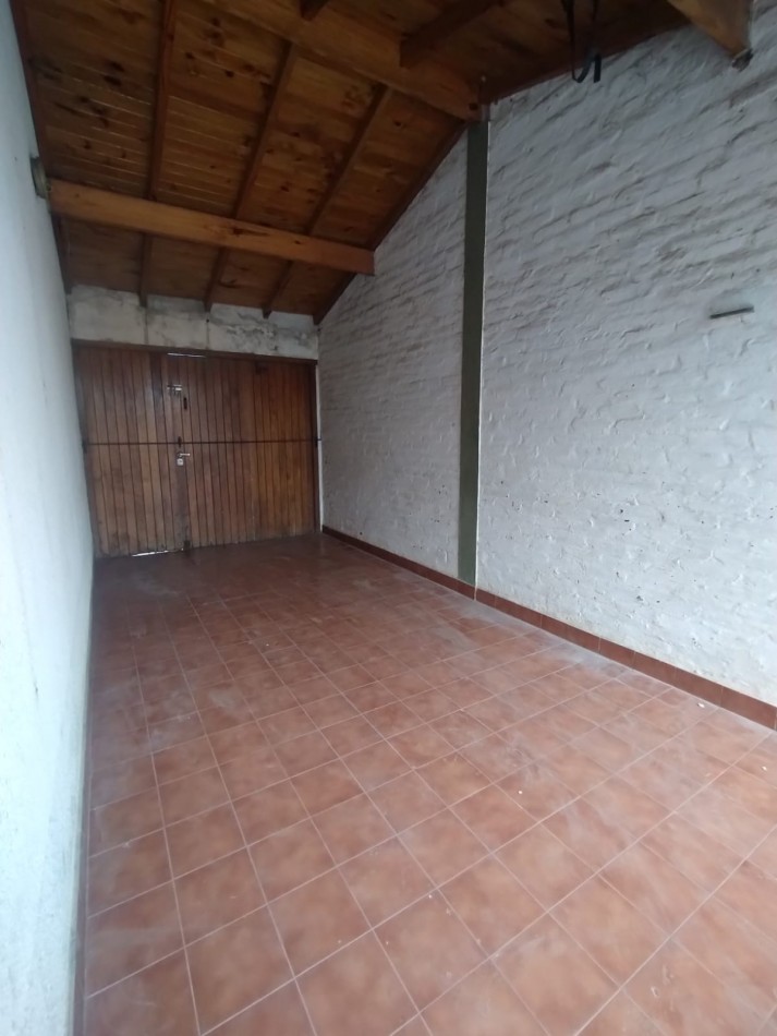 VENTA PH 3 AMBIENTES CON PATIO Y COCHERA ZONA ALFAR