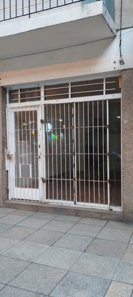 VENTA DE LOCAL COMERCIAL A MTS DE PLAZA COLON