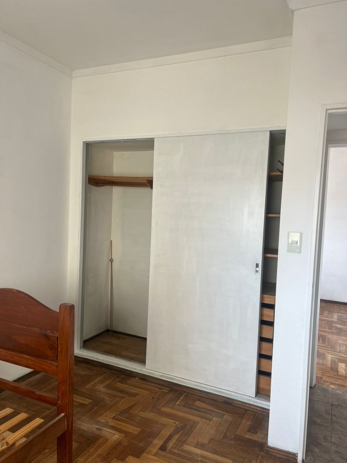 Alquiler anual departamento 4 ambientes zona Cerrito y Solis, 4 amb. balcon y cochera