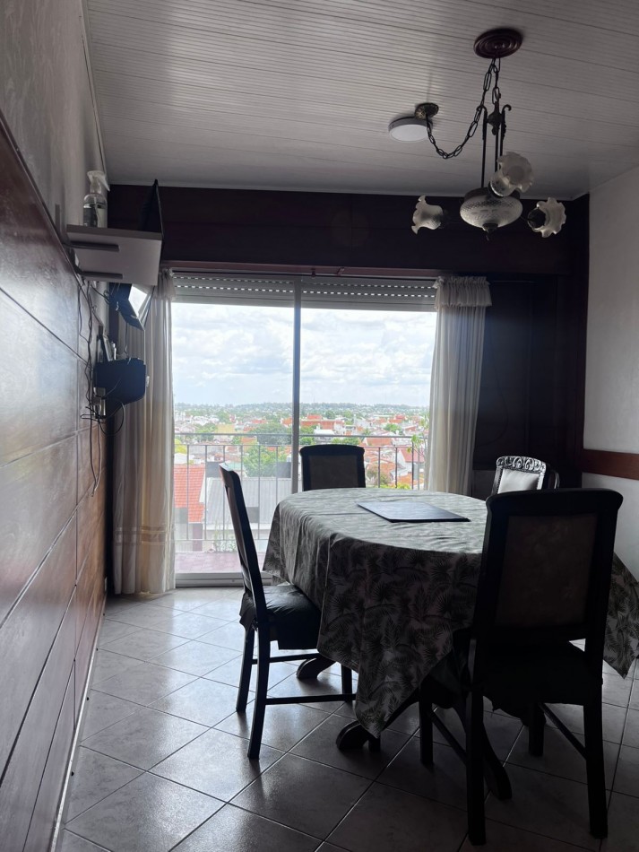 Departamento 3 ambientes al frente con balcon en venta 