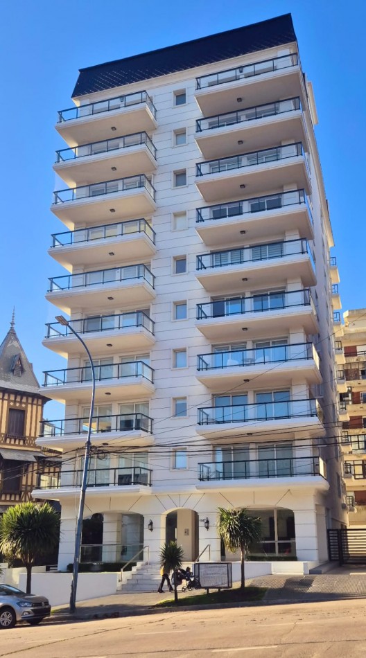 ALQUILER ANUAL, HERMOSO DEPARTAMENTO DE 2 AMB. A METROS DEL MAR