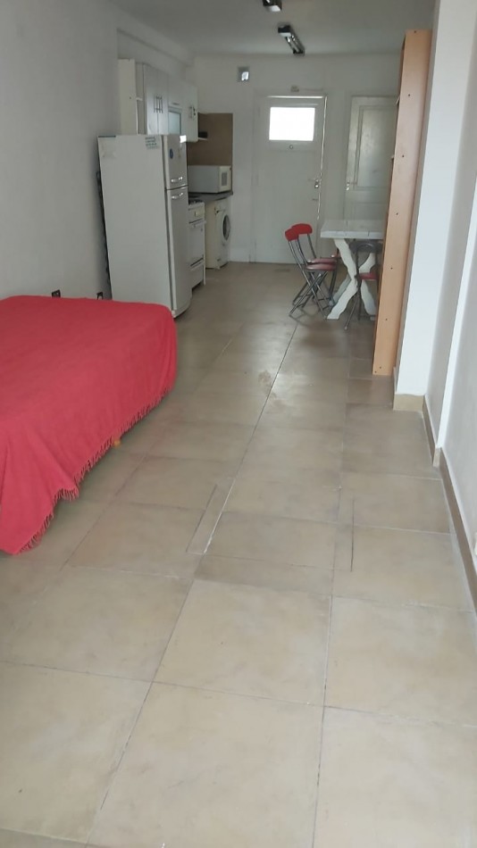 ALQUILER PH 1 AMB, PB, CON PATIO, ZONA ALBERTI Y JARA