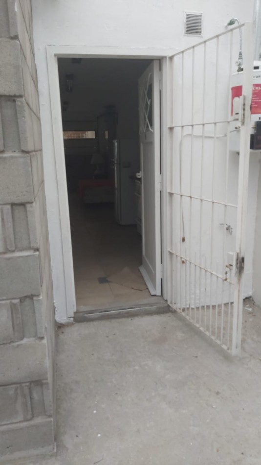 ALQUILER PH 1 AMB, PB, CON PATIO, ZONA ALBERTI Y JARA