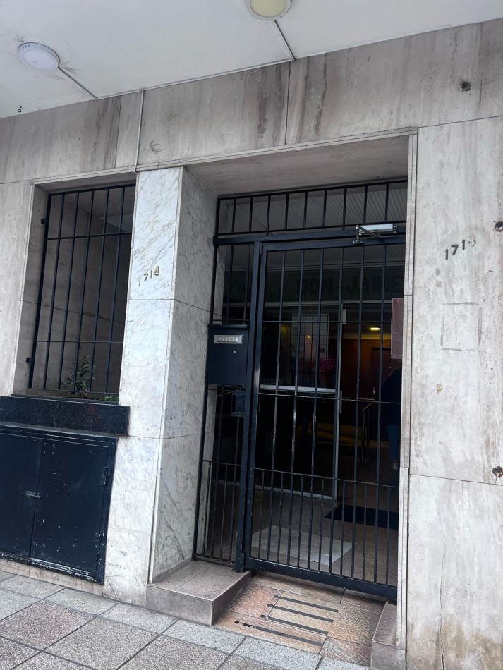 ALQUILER 24 MESES ZONA CENTRO UN AMBIENTE AL FRENTE CON BALCON