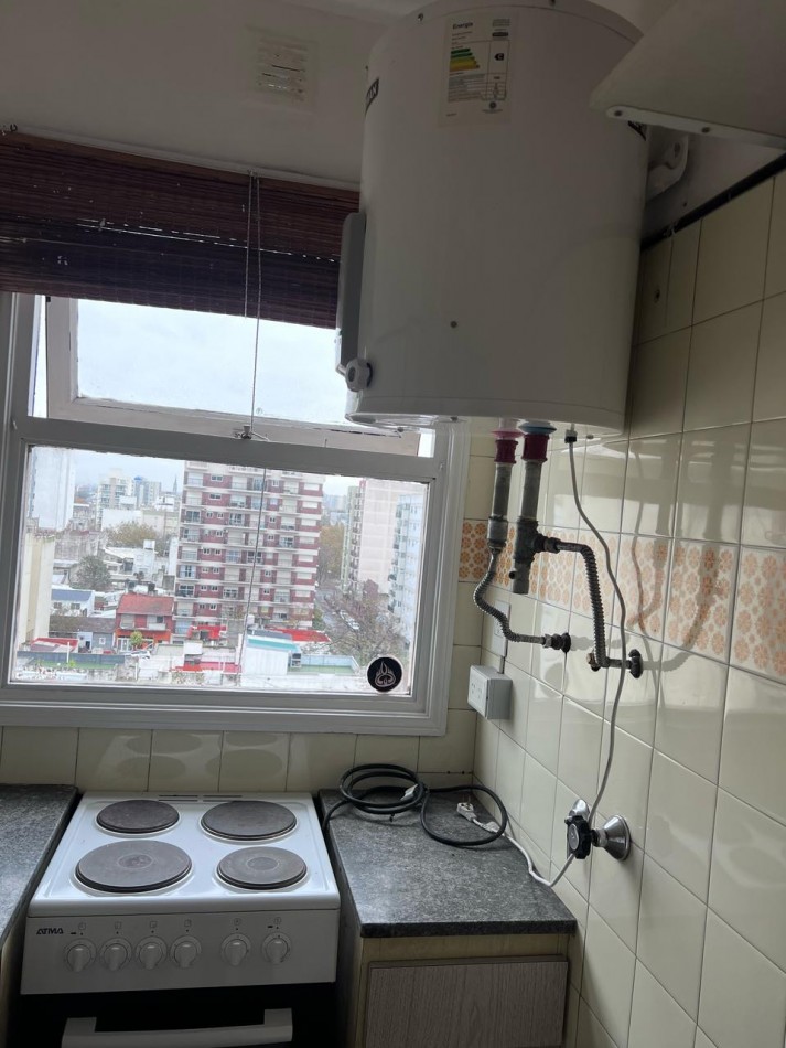 ALQUILER 24 MESES ZONA CENTRO UN AMBIENTE AL FRENTE CON BALCON