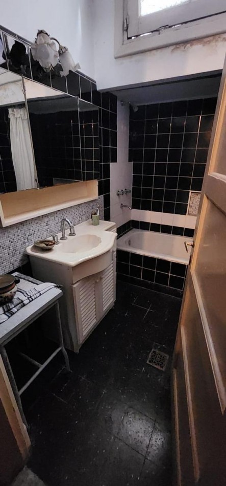 VENTA EN BLOCK, CHALET + PH ATRAS, A RECICLAR ABSOLUTAMENTE, O DEMOLICION APTO EDIFICIO