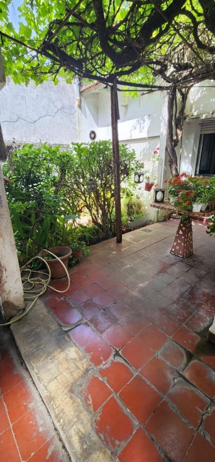 VENTA EN BLOCK, CHALET + PH ATRAS, A RECICLAR ABSOLUTAMENTE, O DEMOLICION APTO EDIFICIO