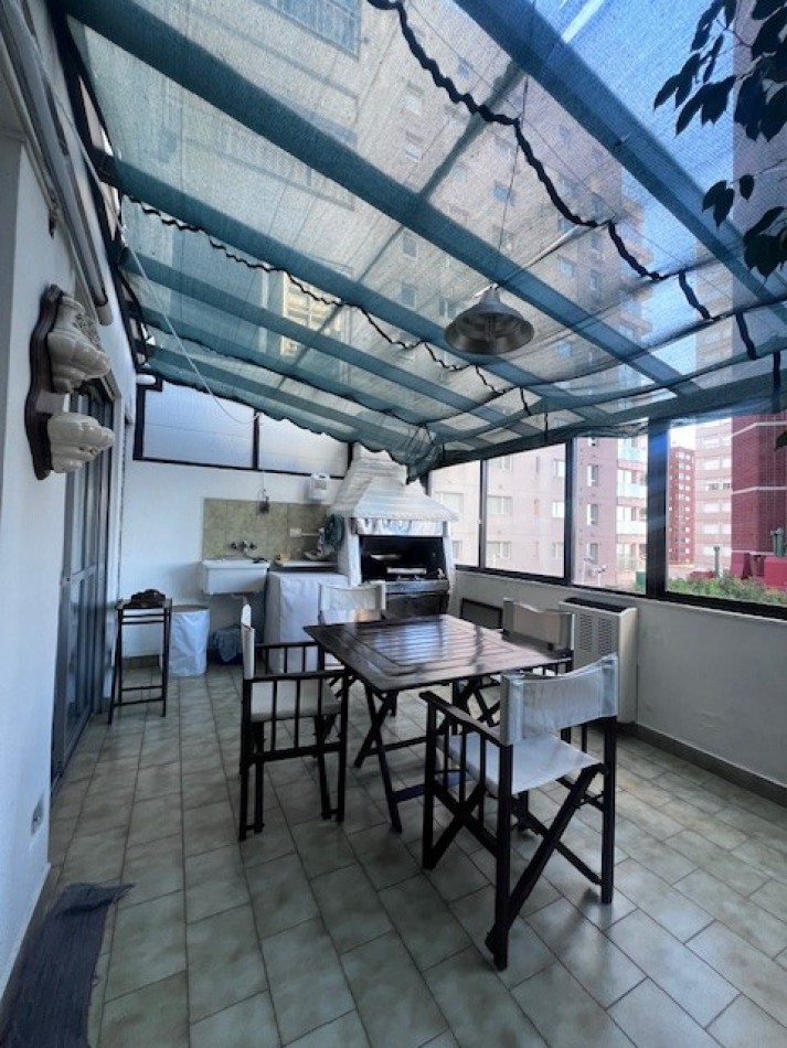 VENTA HERMOSO PISO 3 AMB. CON DEPENDENIAS, TERRAZA PROPIA Y COCHERA, LOMAS DE STELLA MARIS