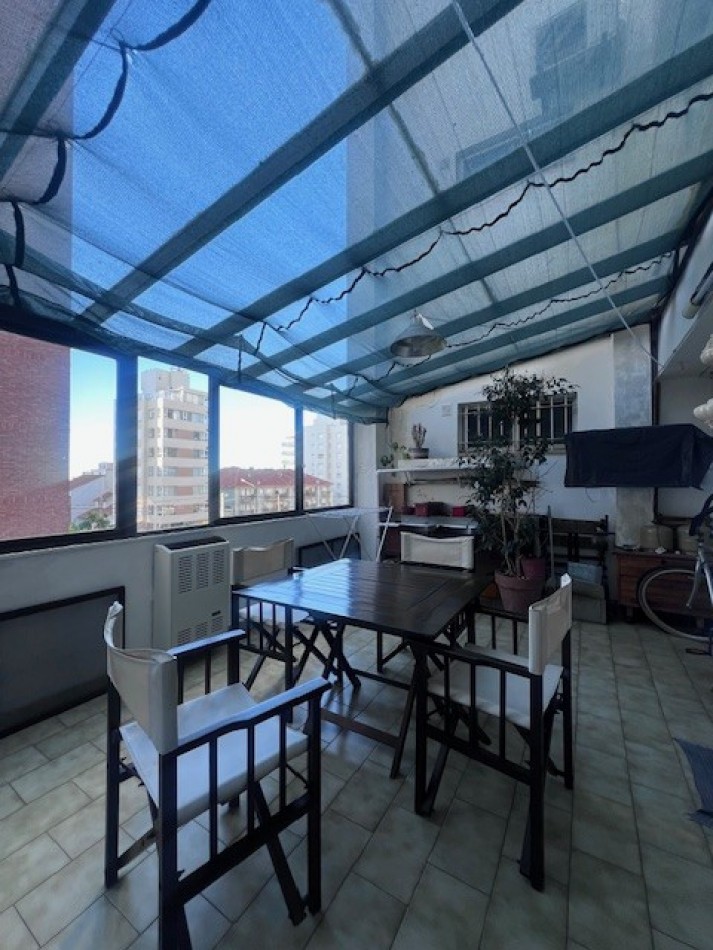 VENTA HERMOSO PISO 3 AMB. CON DEPENDENIAS, TERRAZA PROPIA Y COCHERA, LOMAS DE STELLA MARIS