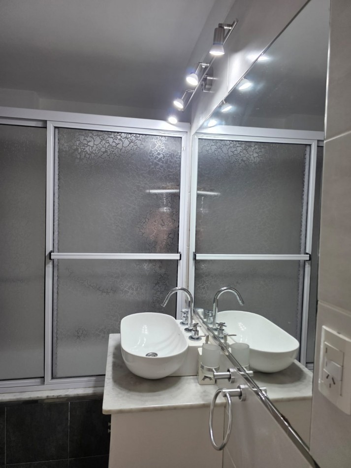 venta Mar del Plata, 2 amb. con cochera a metros del mar, excelente opcion !!! IM - PER - DI - BLE !1!!