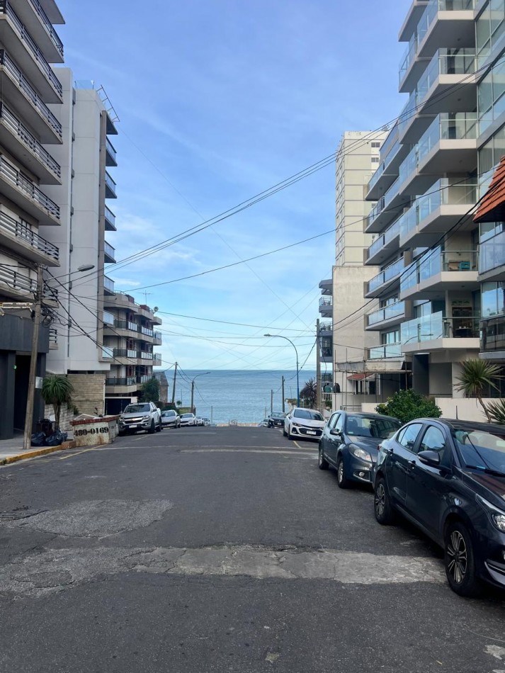 venta Mar del Plata, 2 amb. con cochera a metros del mar, excelente opcion !!! IM - PER - DI - BLE !1!!