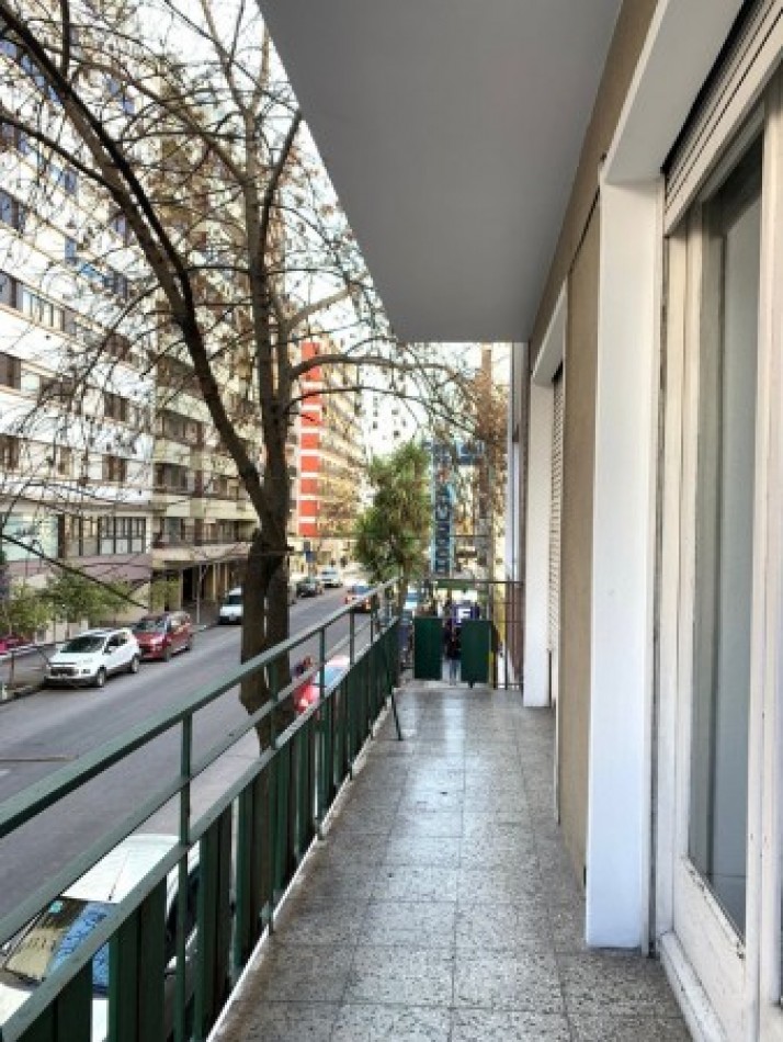 DEPARTAMENTO PISO CON PATIO, MAS BAULERA EN ALQUILER