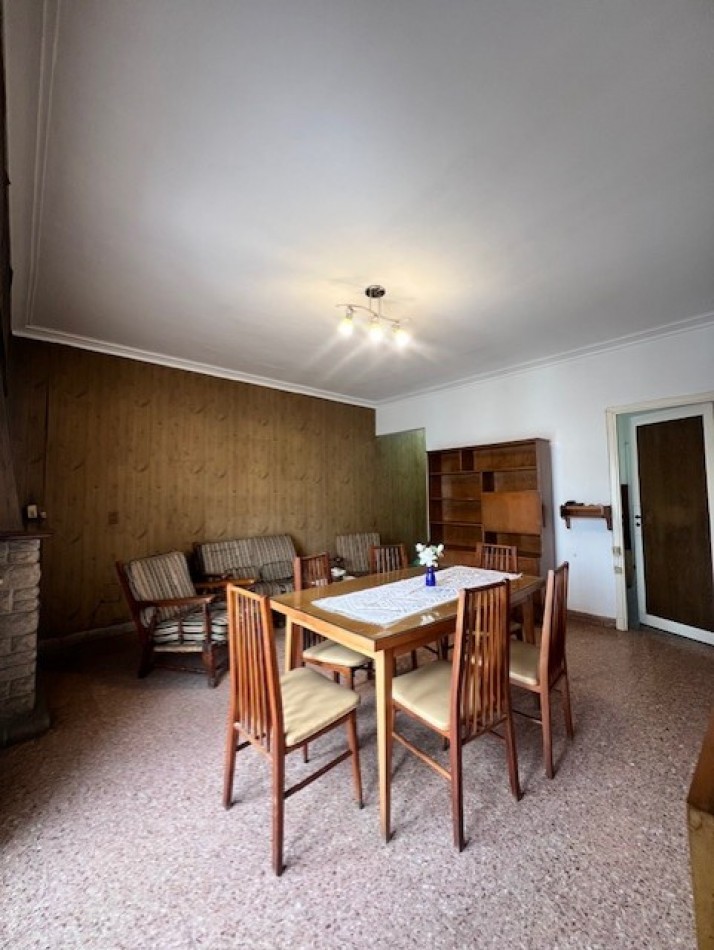 VENTA MAR DEL PLATA, APTO CREDITO !!! BARRIO SAN JOSE, PH, PLANTA ALTA CON BALCON, 3 COMODOS AMBIENTES  CON COCINA COMEDOR  Y PATIO, 