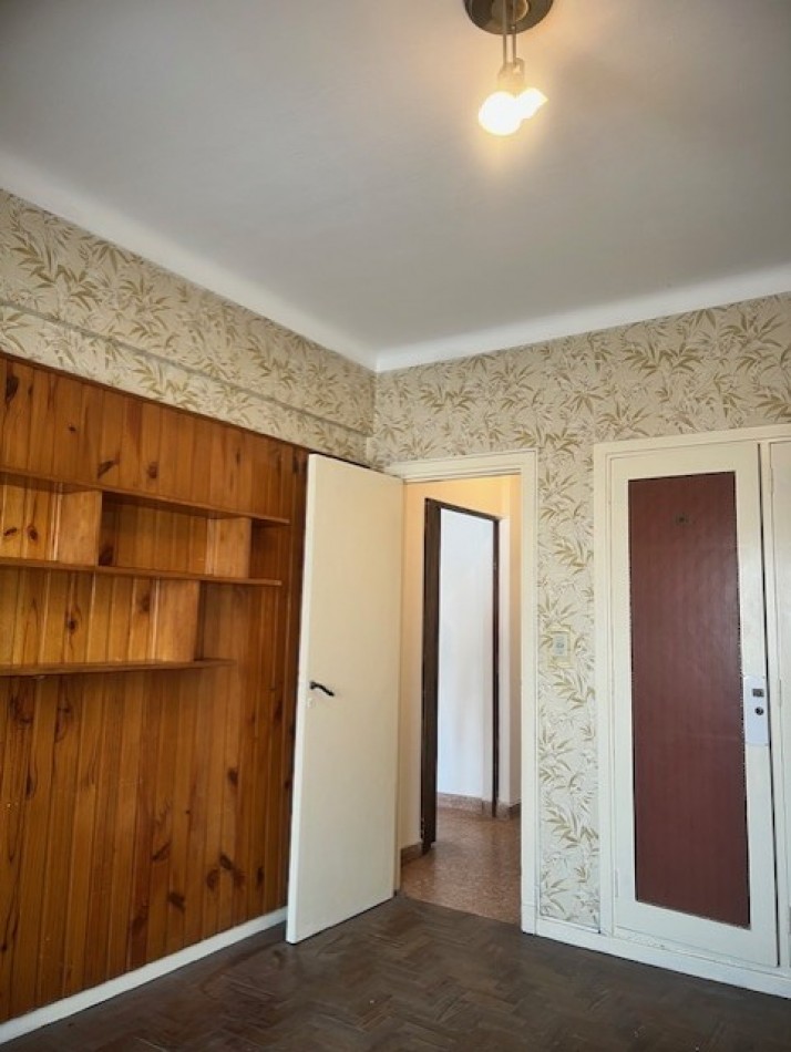 VENTA MAR DEL PLATA, APTO CREDITO !!! BARRIO SAN JOSE, PH, PLANTA ALTA CON BALCON, 3 COMODOS AMBIENTES  CON COCINA COMEDOR  Y PATIO, 