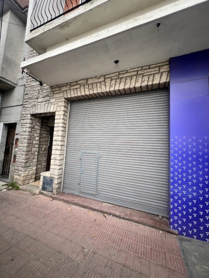 VENTA MAR DEL PLATA, APTO CREDITO !!! BARRIO SAN JOSE, PH, PLANTA ALTA CON BALCON, 3 COMODOS AMBIENTES  CON COCINA COMEDOR  Y PATIO, 