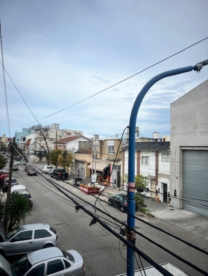 VENTA MAR DEL PLATA, APTO CREDITO !!! BARRIO SAN JOSE, PH, PLANTA ALTA CON BALCON, 3 COMODOS AMBIENTES  CON COCINA COMEDOR  Y PATIO, 