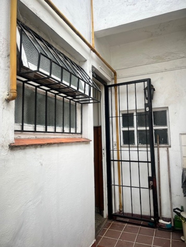 VENTA MAR DEL PLATA, APTO CREDITO !!! BARRIO SAN JOSE, PH, PLANTA ALTA CON BALCON, 3 COMODOS AMBIENTES  CON COCINA COMEDOR  Y PATIO, 