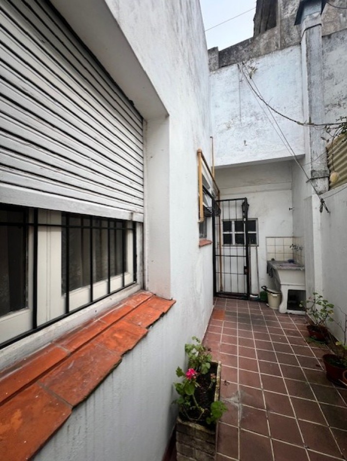 VENTA MAR DEL PLATA, APTO CREDITO !!! BARRIO SAN JOSE, PH, PLANTA ALTA CON BALCON, 3 COMODOS AMBIENTES  CON COCINA COMEDOR  Y PATIO, 