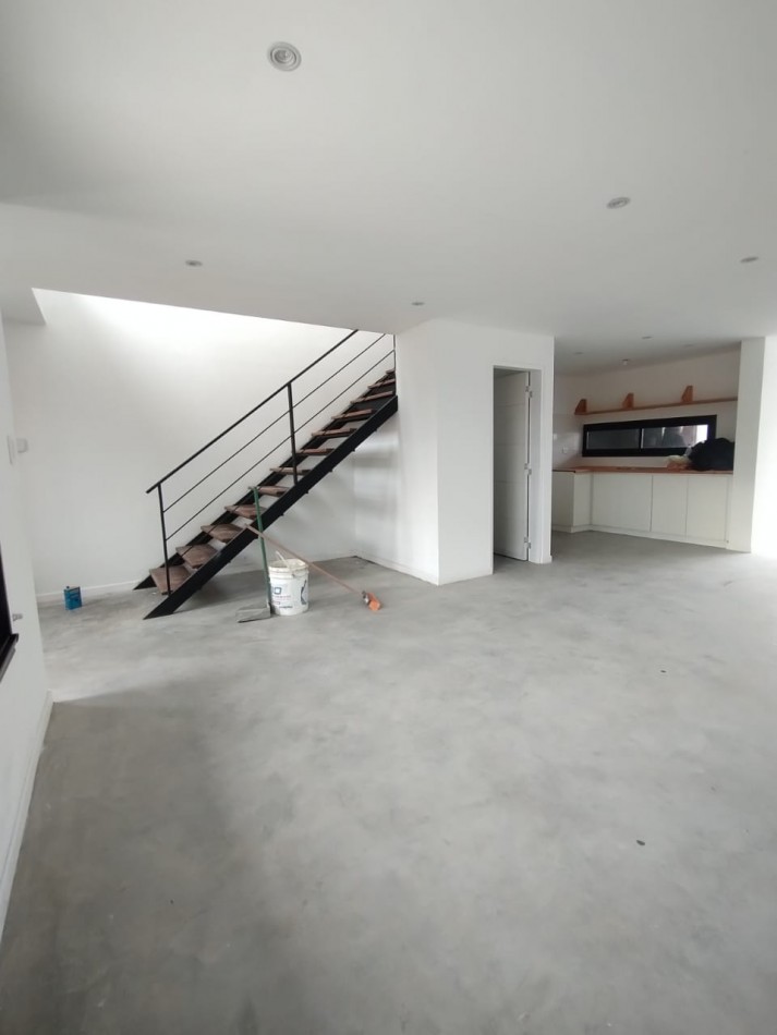 VENTA DE DUPLEX  !!!!! ACTUALIZADO PRECIO DE ESTE  HERMOSOS DUPLEX, A POCAS  CUADRAS DEL MAR,  ZONA SUR DE MDP, 3 COMODOS AMBIENTES, DISENO MODERNO, VELO !!!