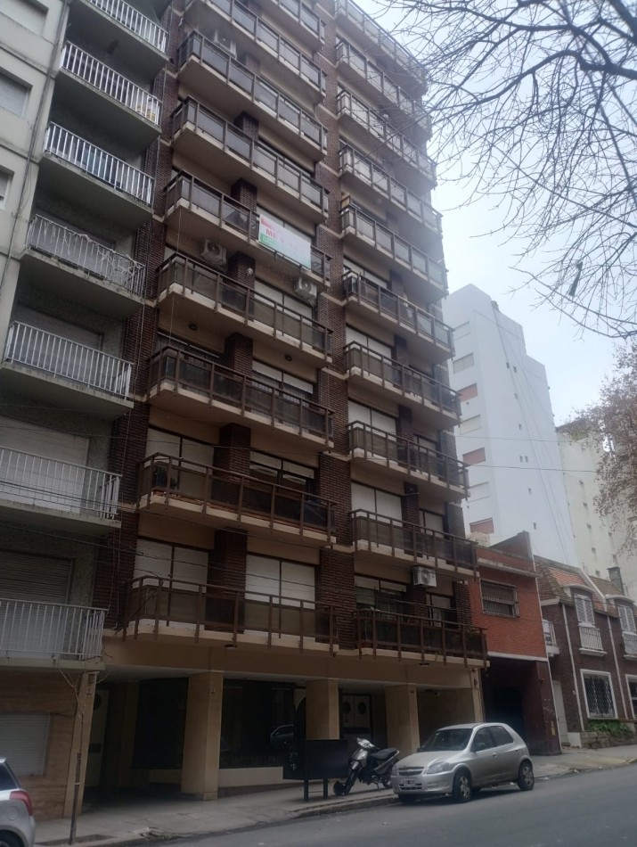 Alquiler 24 meses departamento dos ambientes con cochera amueblado zona Guemes 