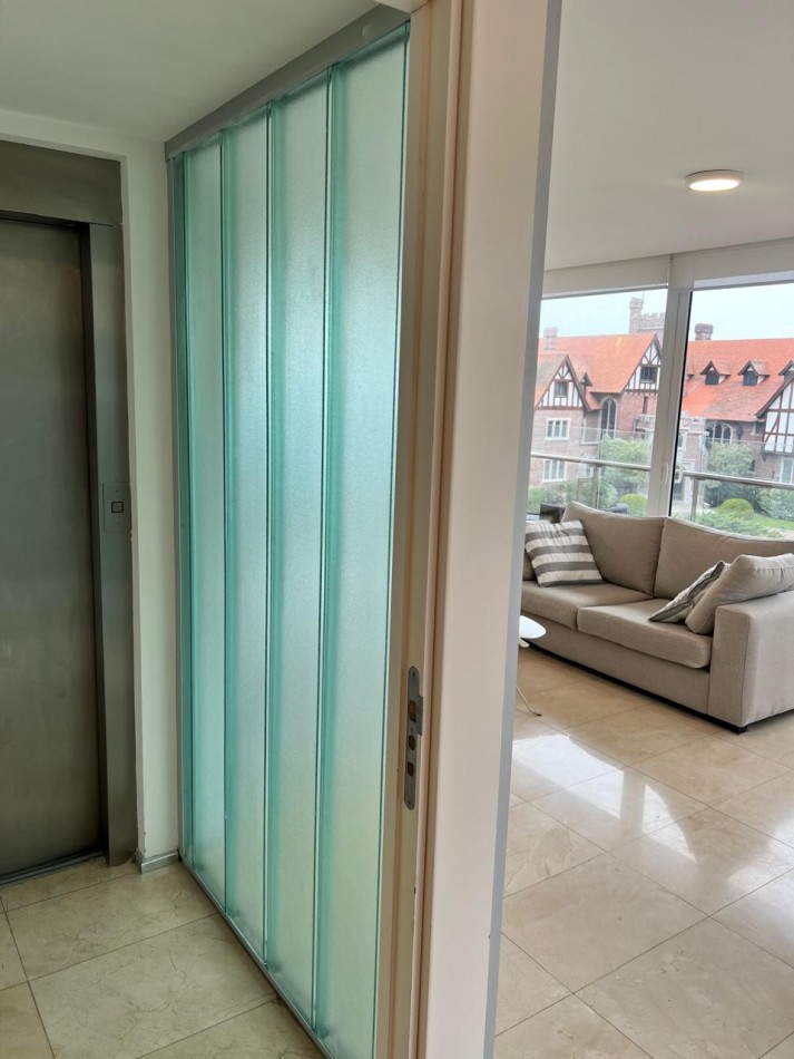 DEPARTAMENTO 3 AMB. CON COCHERA VISTA PLENA AL GOLF CLUB MDP Y MAR, BALCON CORRIDO PERIMETRAL, QUINCHO, GYM, SOFIA IV