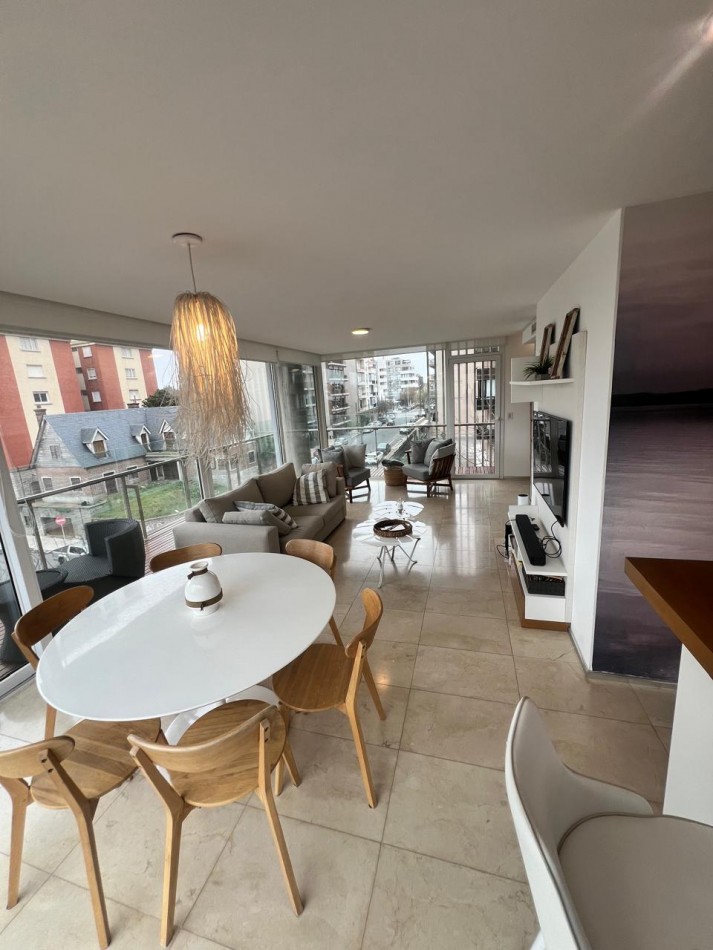 DEPARTAMENTO 3 AMB. CON COCHERA VISTA PLENA AL GOLF CLUB MDP Y MAR, BALCON CORRIDO PERIMETRAL, QUINCHO, GYM, SOFIA IV