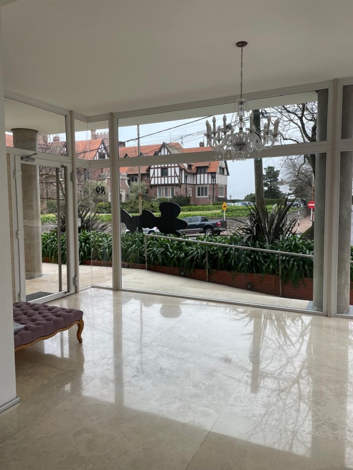 DEPARTAMENTO 3 AMB. CON COCHERA VISTA PLENA AL GOLF CLUB MDP Y MAR, BALCON CORRIDO PERIMETRAL, QUINCHO, GYM, SOFIA IV