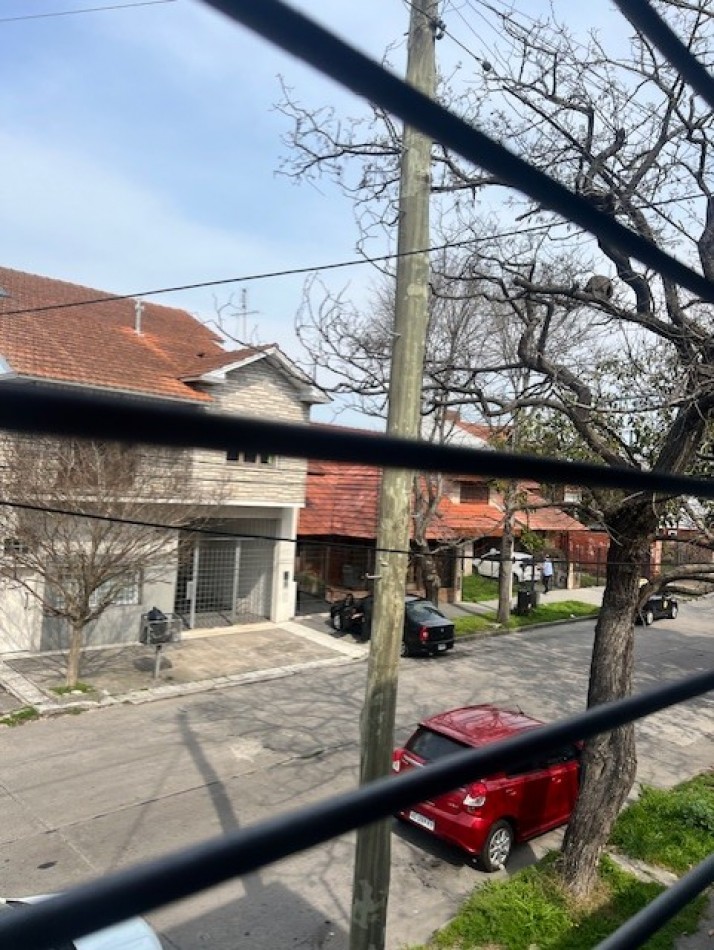 HERMOSO  DUPLEX EN ALQUILER  POR 24 MESES EN MAR DEL PLATA.   3 AMB. ENTRADA DE AUTO , PATIO Y BALCON 