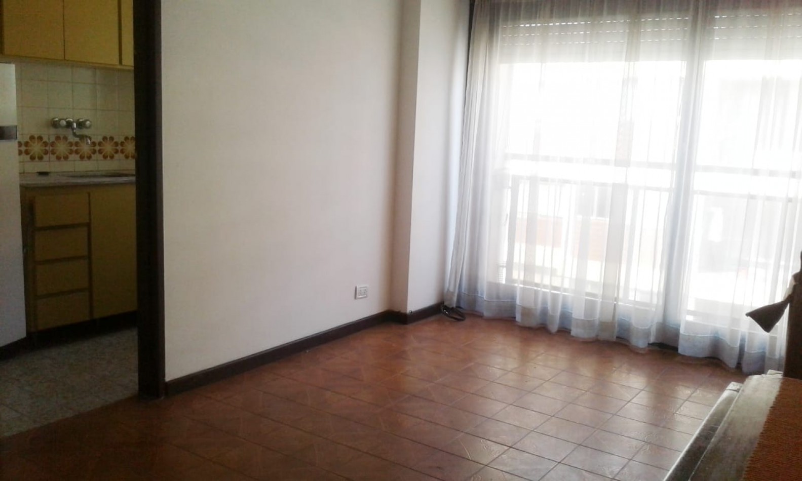 ALQUILER DPTO. 1 AMB. AL FRENTE CON BALCON, ZONA ALDREY