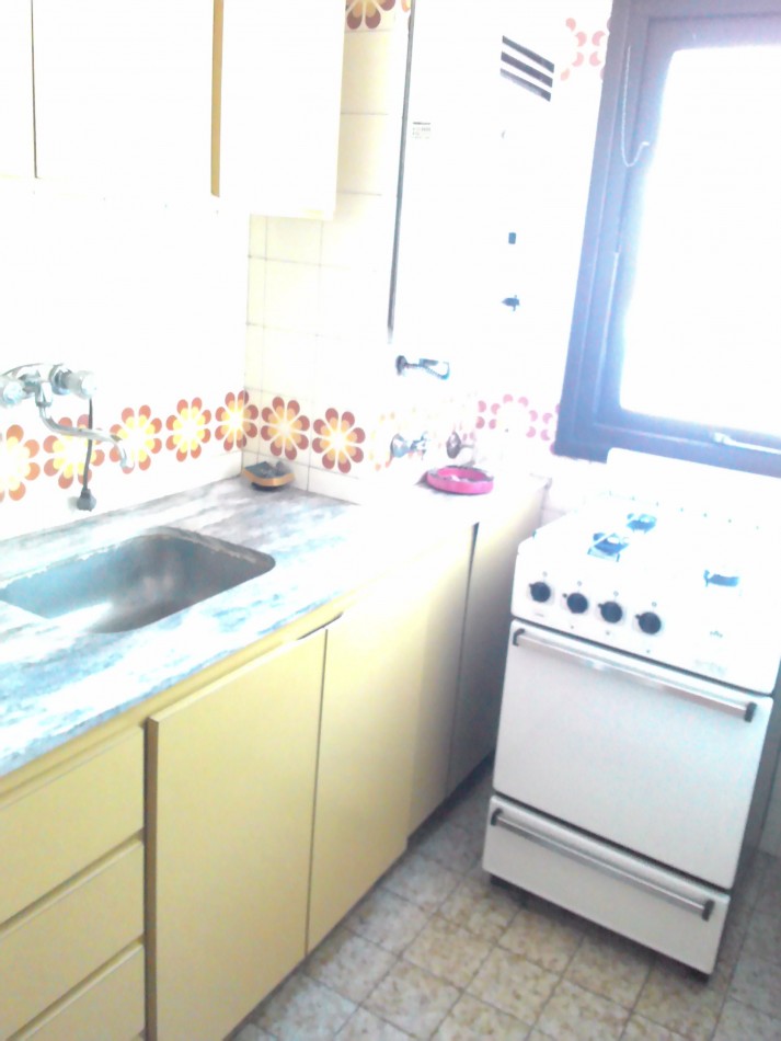 ALQUILER DPTO. 1 AMB. AL FRENTE CON BALCON, ZONA ALDREY