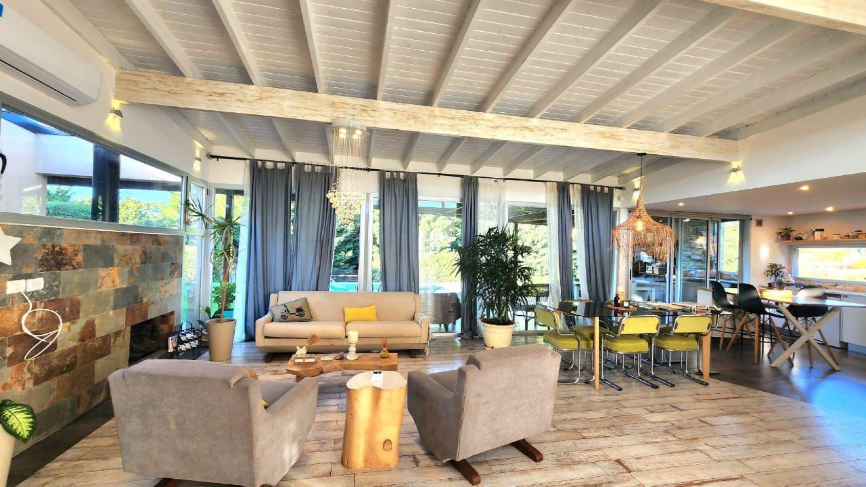 venta RUMENCO corte  moderno,  excelente diseño,  gusto y confort, parque, piscina climatizada, galeria cubierta, bauleras de guardado, entrada para varios autos, optima eleccion !!!!