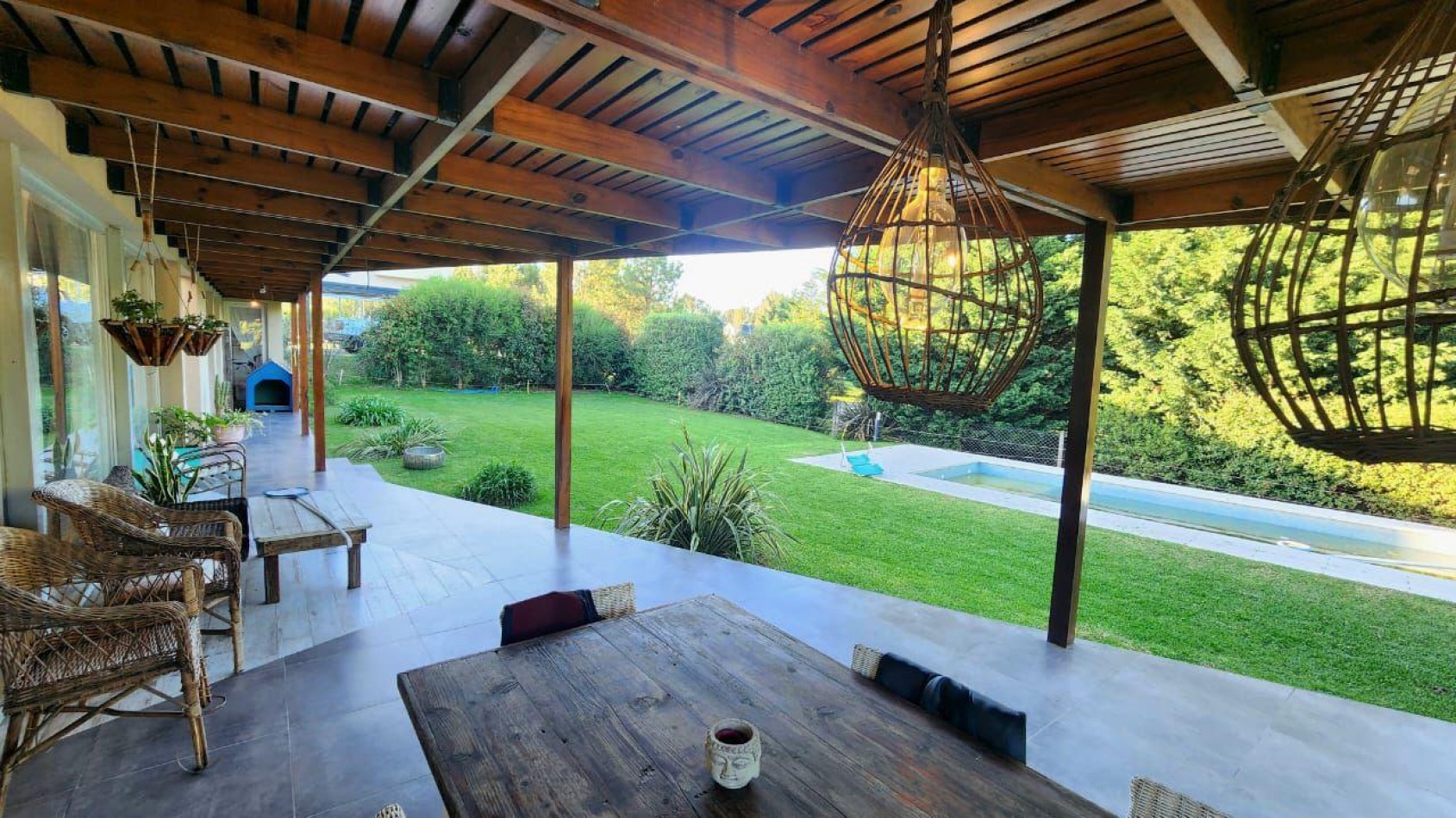 venta RUMENCO corte  moderno,  excelente diseño,  gusto y confort, parque, piscina climatizada, galeria cubierta, bauleras de guardado, entrada para varios autos, optima eleccion !!!!