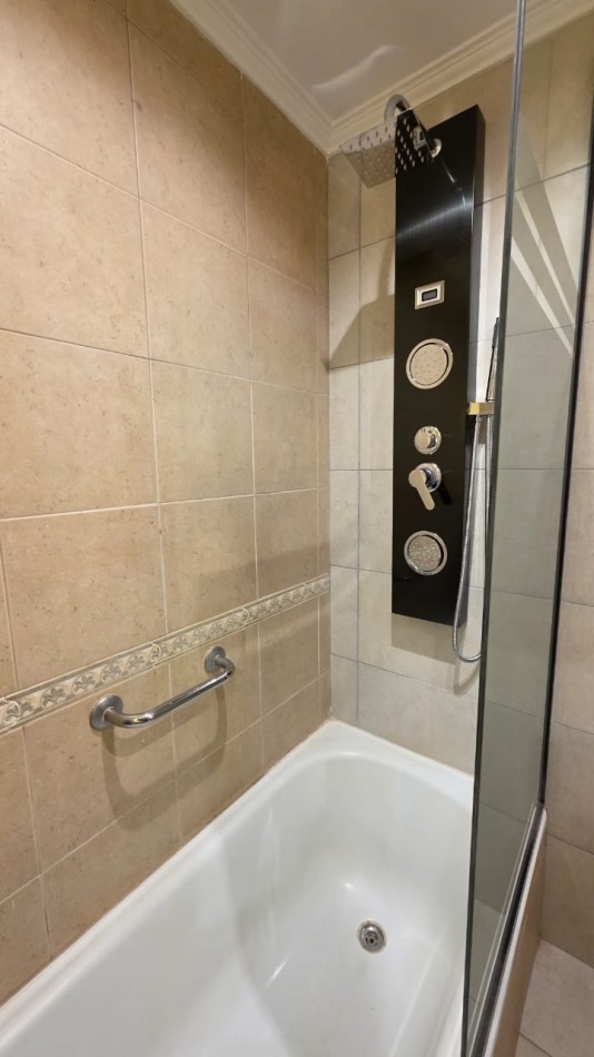 VENTA 3 AMB A LA CALLE EN PLAZA MITRE CON COCHERA