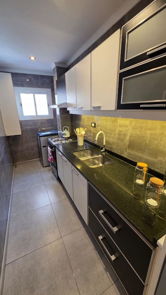 VENTA 3 AMB A LA CALLE EN PLAZA MITRE CON COCHERA