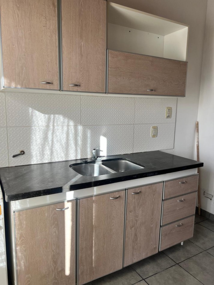 ALQUILER PH DE 3 AMB. EN SEGUNDO PISO POR ESCALERA, BARRIO BDO. RIVADAVIA