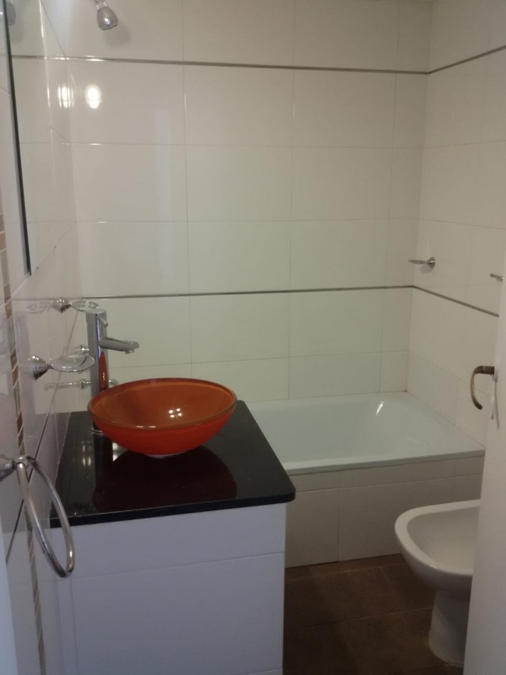 MAR DEL PLATA, ALQUILER 24 MESES, BARRIO SAN JOSE, PH DE 3 AMB. CON DOS PATIECITOS, 