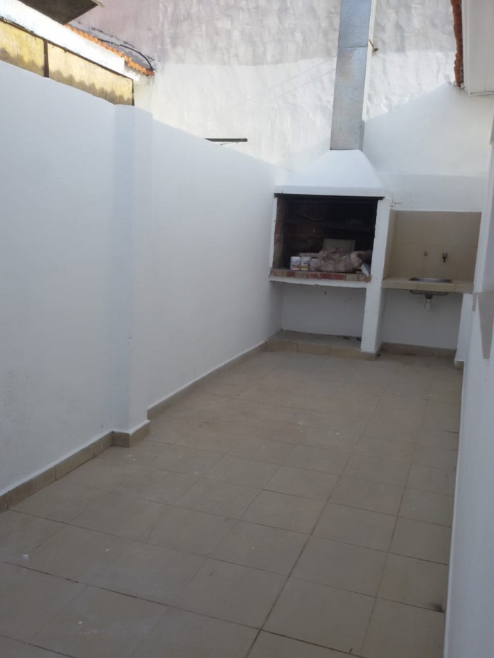 MAR DEL PLATA, ALQUILER 24 MESES, BARRIO SAN JOSE, PH DE 3 AMB. CON DOS PATIECITOS, 