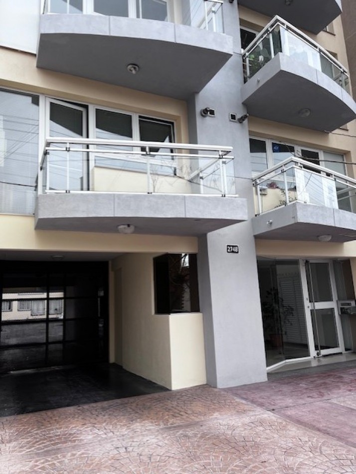 ALQUILER 24 MESES, MAR DEL PLATA,  ZONA CHAUVIN, 3 AMB. AL  FRENTE CON BALCON Y COCHERA