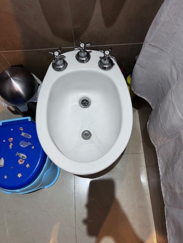 ALQUILER 24 MESES, MAR DEL PLATA,  ZONA CHAUVIN, 3 AMB. AL  FRENTE CON BALCON Y COCHERA