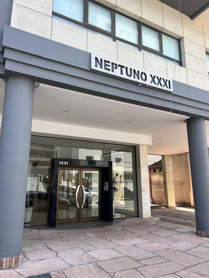 ALQUILER 24 MESES, MDP, IMPACTANTE PISO DE 3 AMB. LIVING COMEDOR, COCINA COMEDOR, LAVADERO , BALCONES, DOS COCHERAS, VISTA PLENA AL MAR  DESDE TODOS LOS AMBIENTES, UNICO !!!!