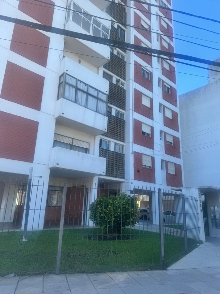 MAR DEL PLATA, ALQUILER ANUAL, HERMOSO 3 AMB. CON ESP. PARA AUTO