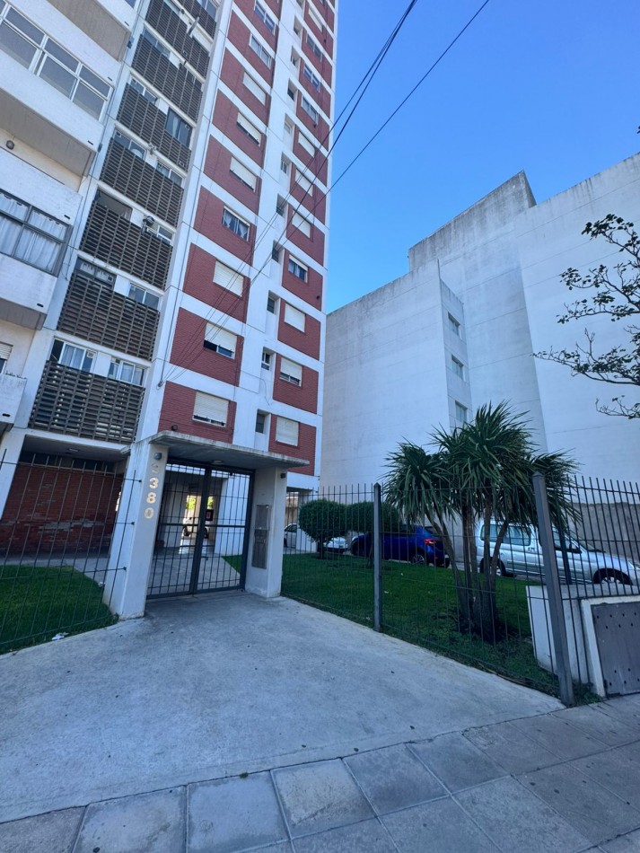 MAR DEL PLATA, ALQUILER ANUAL, HERMOSO 3 AMB. CON ESP. PARA AUTO