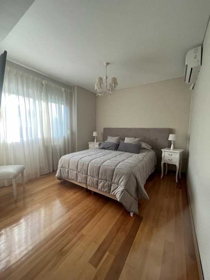 MAR DEL PLATA ALQUILER, ANUAL, IMPORTANTE CHALET DE 5 AMB. CON PARQUE Y PISCINA