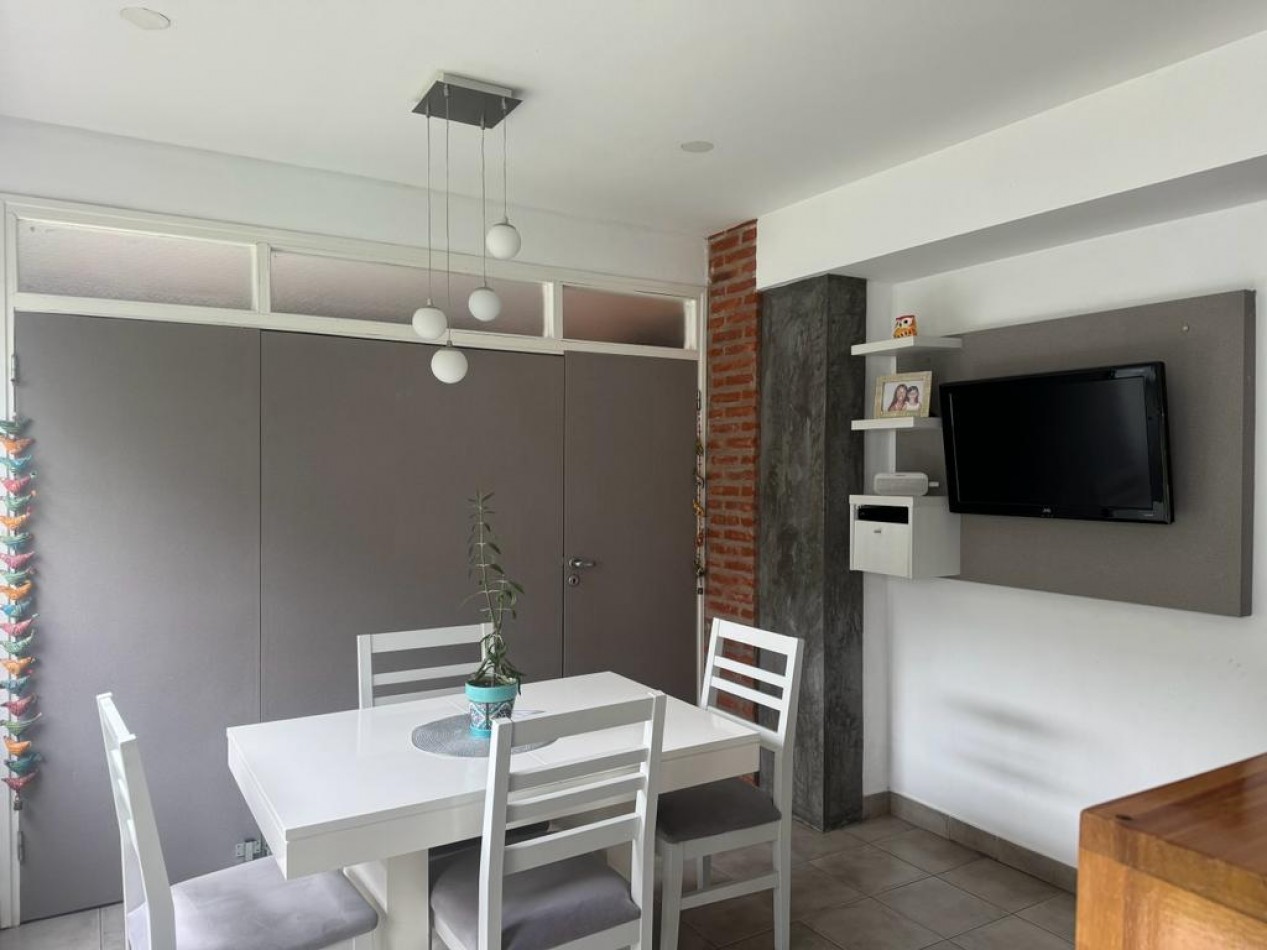 MAR DEL PLATA ALQUILER, ANUAL, IMPORTANTE CHALET DE 5 AMB. CON PARQUE Y PISCINA