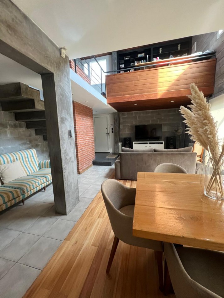 MAR DEL PLATA ALQUILER, ANUAL, IMPORTANTE CHALET DE 5 AMB. CON PARQUE Y PISCINA