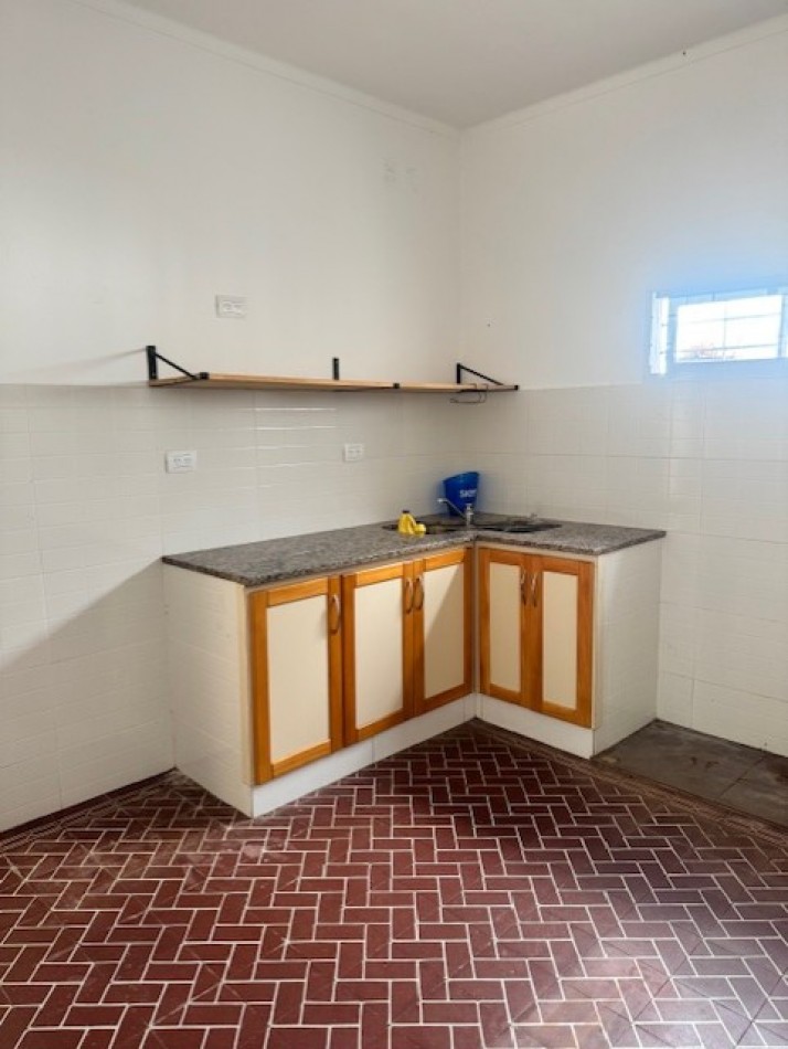 VENTA MDP, CASA 4 AMB. CON PATIO, BARRIO SAN JOSE