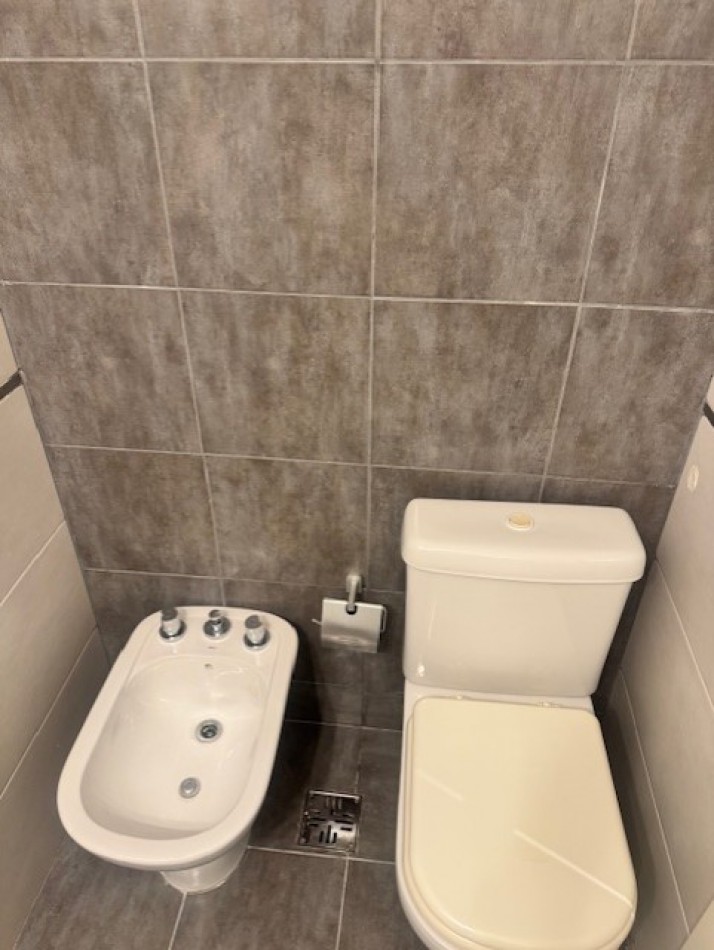 DEPARTAMENTO 3 AMBIENTES EN VENTA  EN  PLAYA  CHICA, MODERNO Y CON VISTA AL  MAR