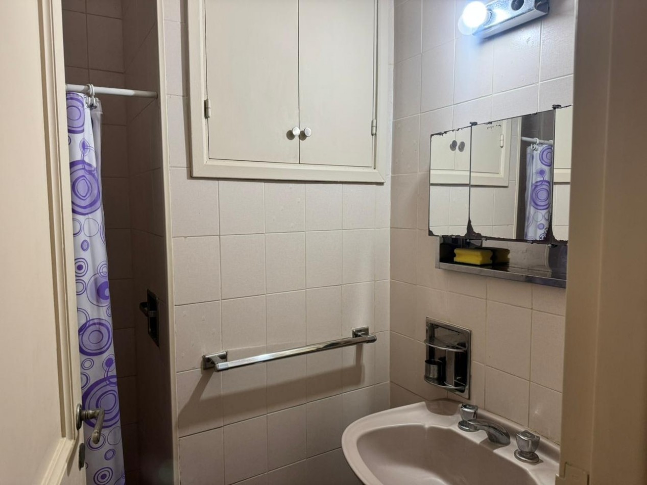 DEPARTAMENTO 4 AMBIENTES EN VENTA, FRENTE AL TORREON DEL MONJE