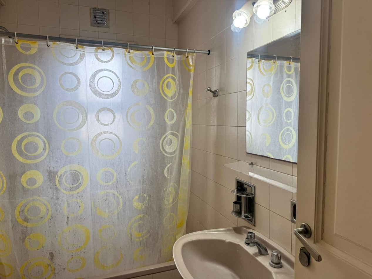 DEPARTAMENTO 4 AMBIENTES EN VENTA, FRENTE AL TORREON DEL MONJE