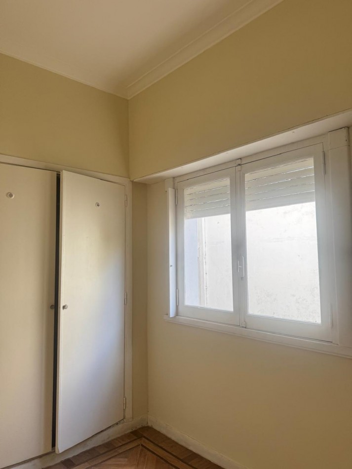 ZONA CHAUVIN ALQUILER PORFESIONAL O  COMERCIAL !!!! PH DE 3 AMB. AL FRENTE